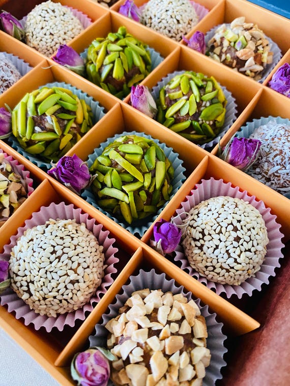 Handmade Date Paste, Mixed with Nuts, Healthy Snack, Vegan, Gluten Free, Gourmet, Sweet Flavor, (16 Pieces) Gift for Loved Ones!!