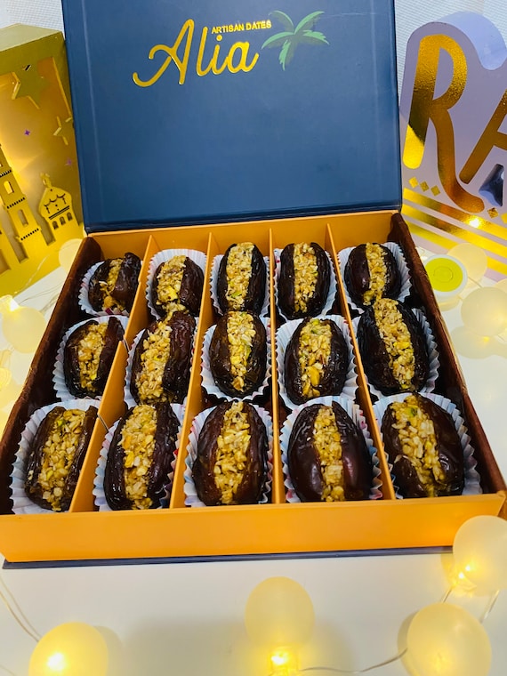 Medjool Dates stuffed with assorted mixed nuts ,energy food, Pre-workout snack, Non-GMO, rich in fiber,(15 Pcs),The Best Gift For Loved Ones