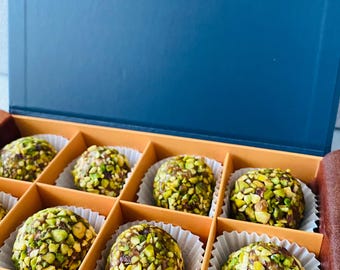 Date and Pistachio bites, Mixed Nuts, Healthy Snack, Vegan, Great Source of Nutrients, GMO Free, Homemade, Always Fresh, Gourmet Gift!!!
