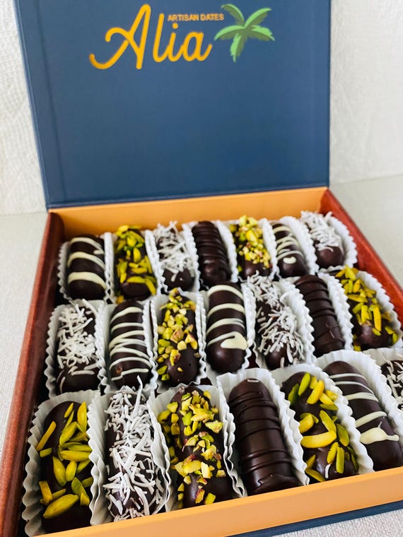 Medjool date bites stuffed with nuts and dipped in chocolate, dates and chocolate rich in fiber, the best gift for loved ones, (21 pieces)