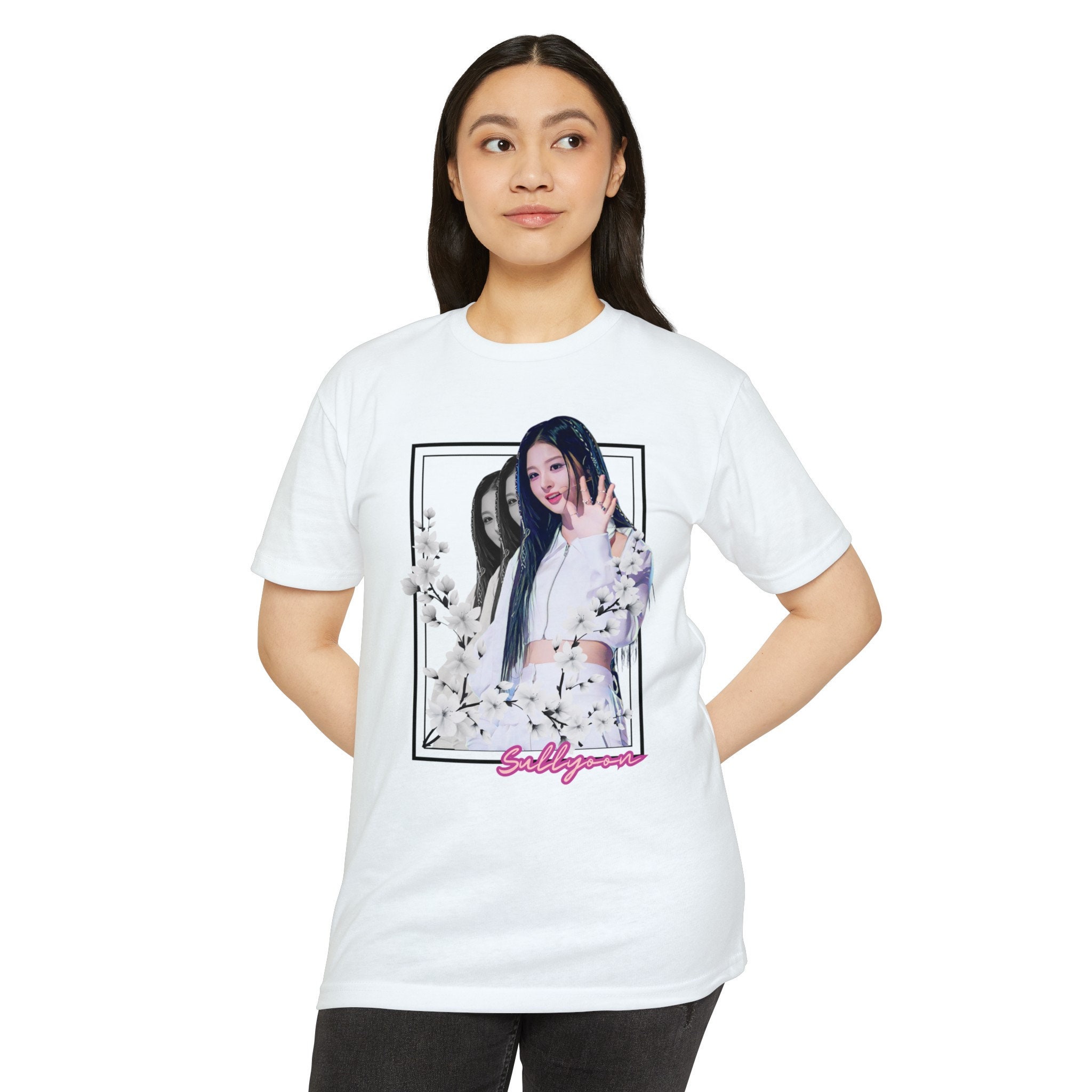 ソリュン　ユニフォームTシャツ NMIXX Sullyoon Shirt | NSWER | Kpop | Gift | Blossom | K-pop