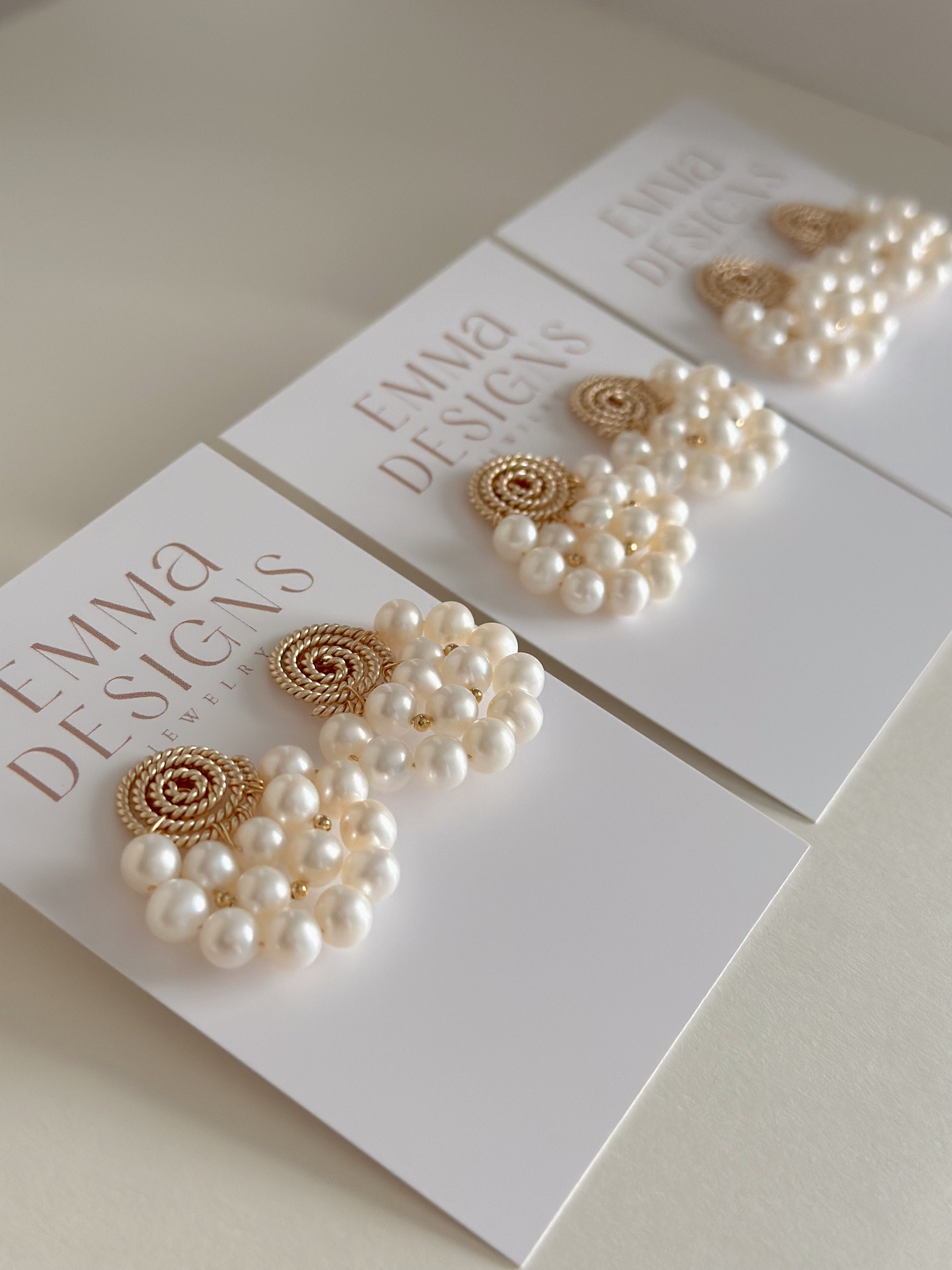 ピアス Single Earring with Pearls in Gold Amazon.com: XYJZXY Pearl Earrings for Women Gold Hoop
