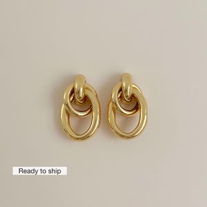 RHODES: Pendientes colgantes triples rellenos de oro de 18 quilates, declaración escultural audaz, regalo de joyería para ella