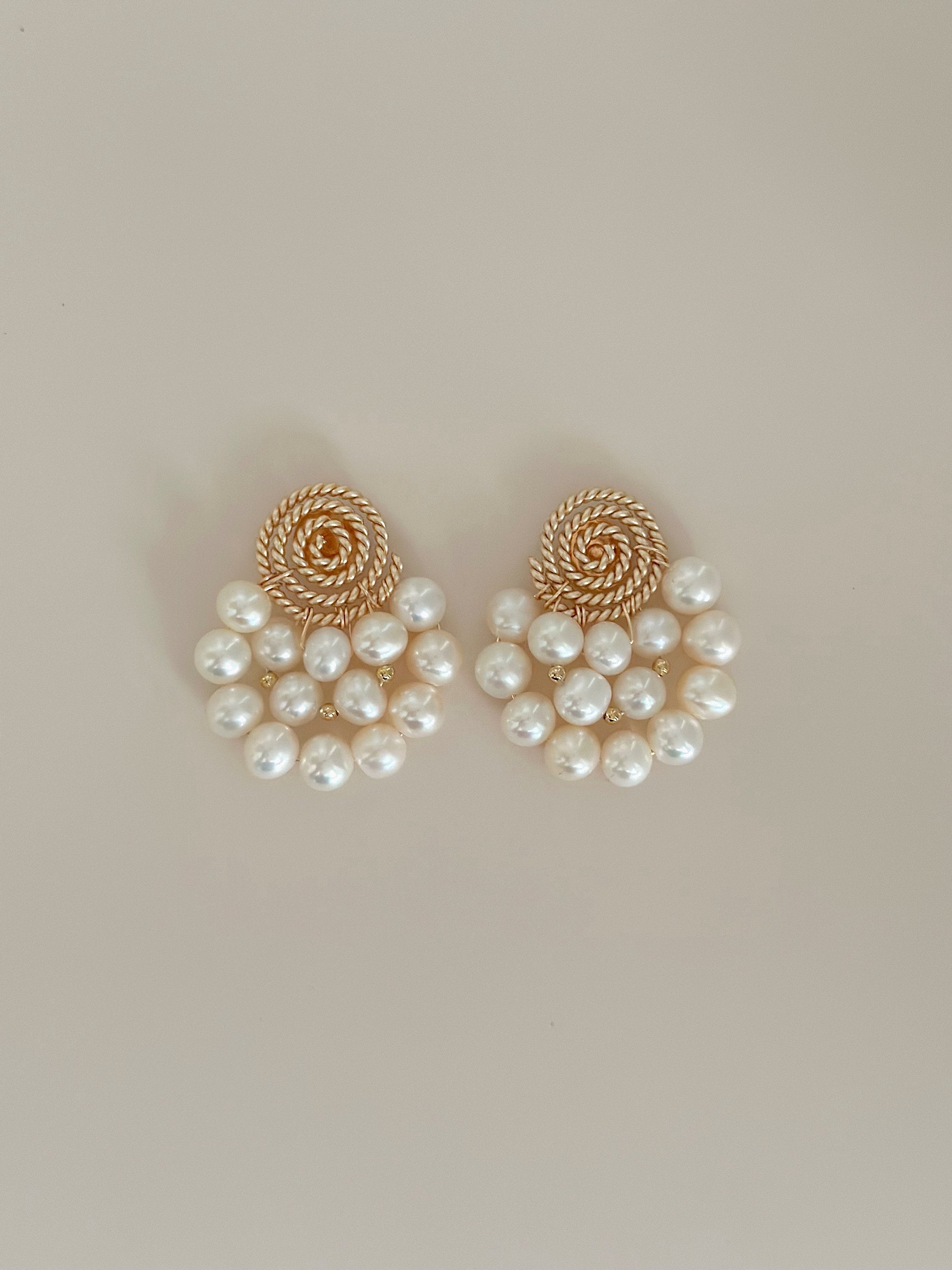 ピアス Single Earring with Pearls in Gold Amazon.com: XYJZXY Pearl Stud Earrings 18K Gold Pearl