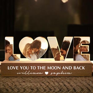 Luz de noche LED personalizada, te amo hasta la luna y más allá, luz de noche para pareja, regalo de aniversario, lámpara de dormitorio, regalo para novio y esposo