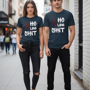 Unisex T-Shirt 'Holy Lee Shit | Überraschungs-Statement Shirt