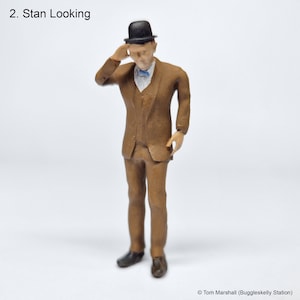 Stan Laurel - Pose 2 (Looking) - Modellfigur Figur - Modelleisenbahn/Diorama Charakter - Laurel & Hardy