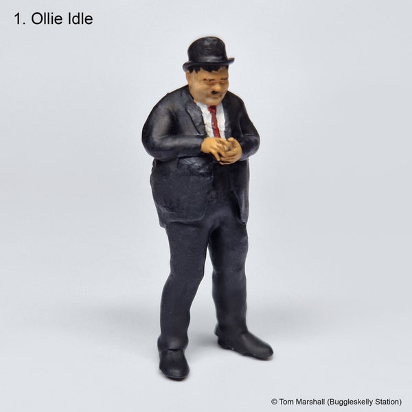 Ollie (Oliver Hardy) - Pose 1 (Idle) - Scale Model Figure Figurine - Model Railway/Diorama Character - Laurel & Hardy