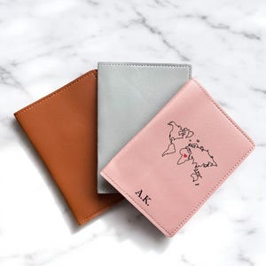 Capa de passaporte personalizada em couro sintético, estojo de viagem com iniciais, organizador de viagem, presente de feriado, ideia de capa para passaporte de viagem, porta-cartão