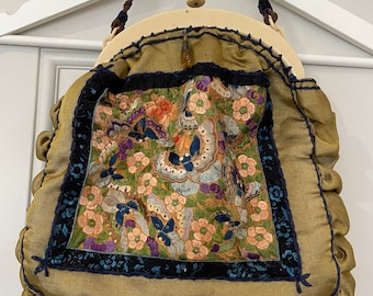 vintage 1930s embroidered chinoiserie style silk and cotton bag