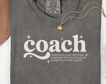 Lustiges Trainer Unisex stückgefärbtes T-Shirt, Sport-Team-Trainer Geschenk, Coaching-T-Shirt, humorvolles Trainer-Shirt, athletisches Mentor-Oberteil