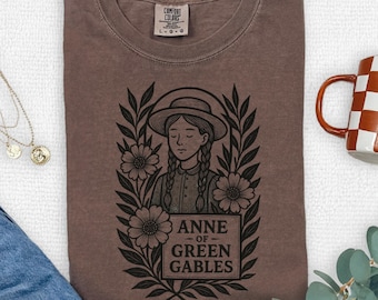 T-shirt med illustration av Anne från Grönkulla | vintage blommigt porträtt