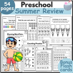 Op de afbeelding: Een set van 54 pagina's met werkbladen voor de zomervakantie voor kleuters. De werkbladen bevatten activiteiten zoals kleuren op nummer, tellen, rijmen en patroonherkenning. Een stripfiguur van een jongen in zwembroek houdt een strandbal vast.