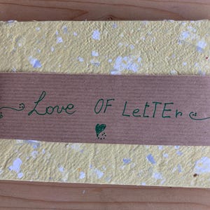LOVE OF LETTER  -  3 Buste  fatte a mano con  biglietto in carta fatta  a mano ecosostenibile.