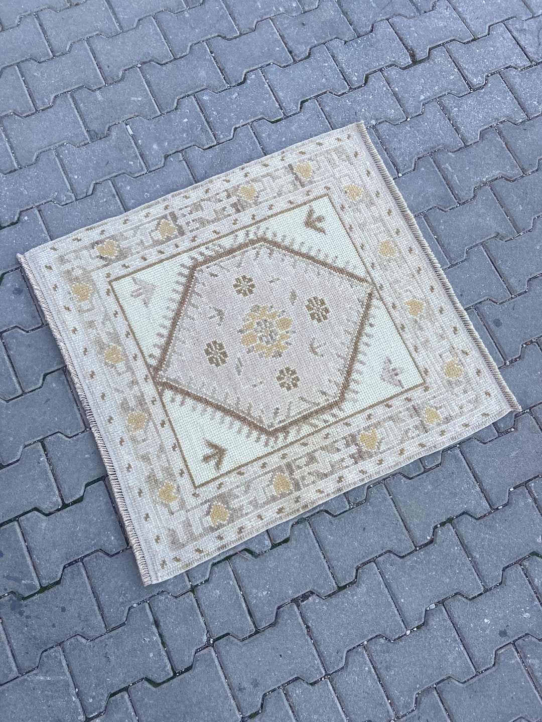 Turkish Small Faded Rug ,3x3 Beige Brown Square Handmade Rug , Entry ...