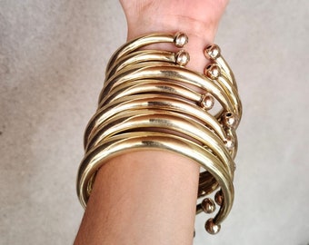 Brazalete abierto chapado en oro: pulsera ajustable