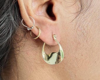 Golden Twist Hoops, Twisted Huggie Jewelry, Daily Basic Everyday Hoop, Minimalist Gold Hoop Earrings