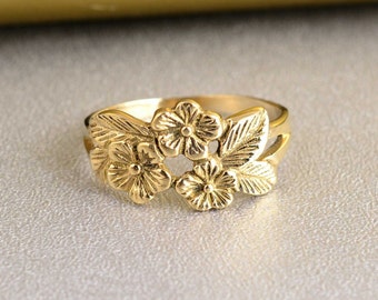 Floral Ring: Multi Flower Cottagecore Thumb Ring
