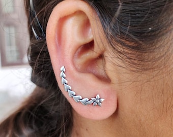 Pendiente trepador de hojas: minimalista floral