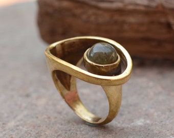 Gold Labradorite Ring for Women, Vintage Ring for Anniversary Gift for Her, Hand Crafted Ring, Labradorite Jewelry