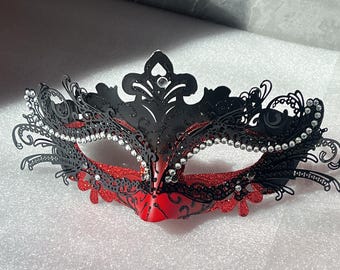 Crystal Mask | Masquerade Mask | Venetian Carnival Mask | Evening Mask | Luxury Gift - Half-Face Venetian Mask | Gold Cameo Art Mask