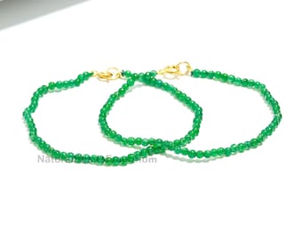 Natuurlijke smaragd armband, groene edelsteen sieraden, geboortesteen mei cadeau, genezende kristallen kralenarmband, sierlijke smaragd sieraden, cadeau voor haar