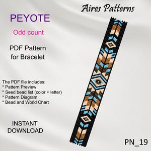 Może przedstawiać: Cyfrowy wzór PDF na bransoletkę wykonaną ściegiem peyote z nieparzystą liczbą koralików od Aires Patterns. Wzór zawiera geometryczny motyw w kolorach czarnym, jasnoniebieskim, brązowym i białym. Tekst zawiera PEYOTE, Odd count, PDF Pattern for Bracelet i PN_19.
