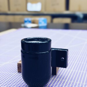 Ceramic socket / wall mount for E27 light bulb in black and white image 4