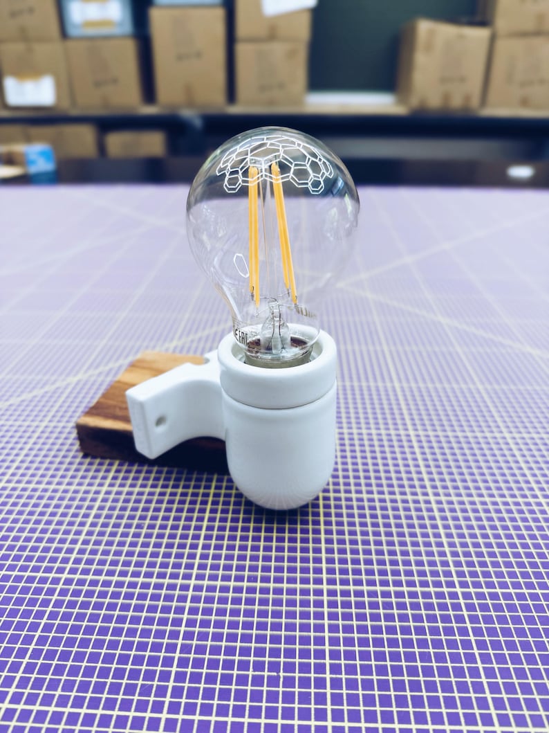 Ceramic socket / wall mount for E27 light bulb in black and white image 7