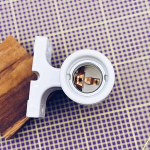Ceramic socket / wall mount for E27 light bulb in black and white image 2