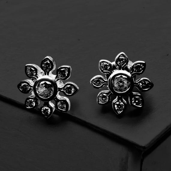 Stainless Silver Flower Crystal Stud Earrings - Etsy display picture 2