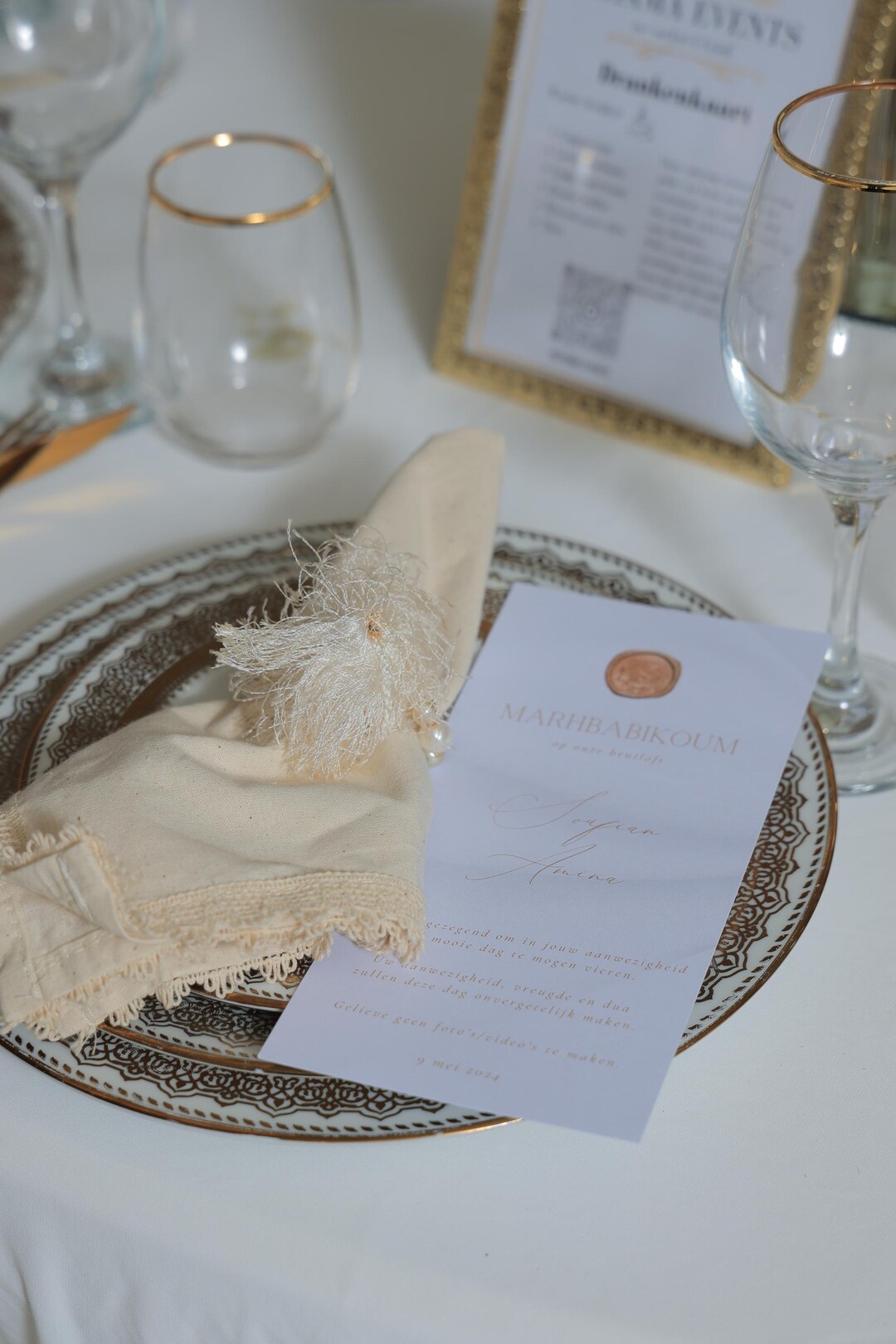 Classy Wedding Thank You Note Template White, Traditional Wedding Table ...
