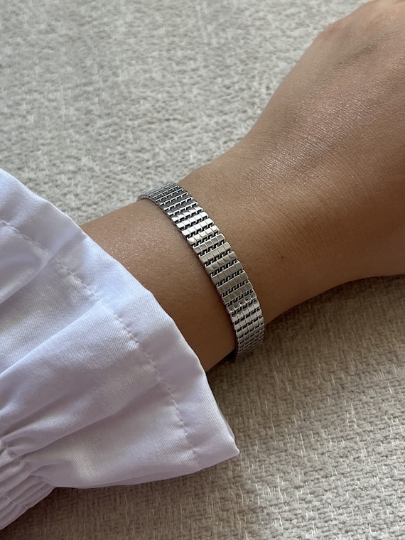 Silver metal bracelet deals