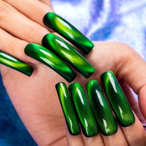 Emerald Green Cat Eye Press On Nails,Custom Length&Shape Handmade Metallic Shimmer Design for Edgy Nightclub Party H518|Lovful
