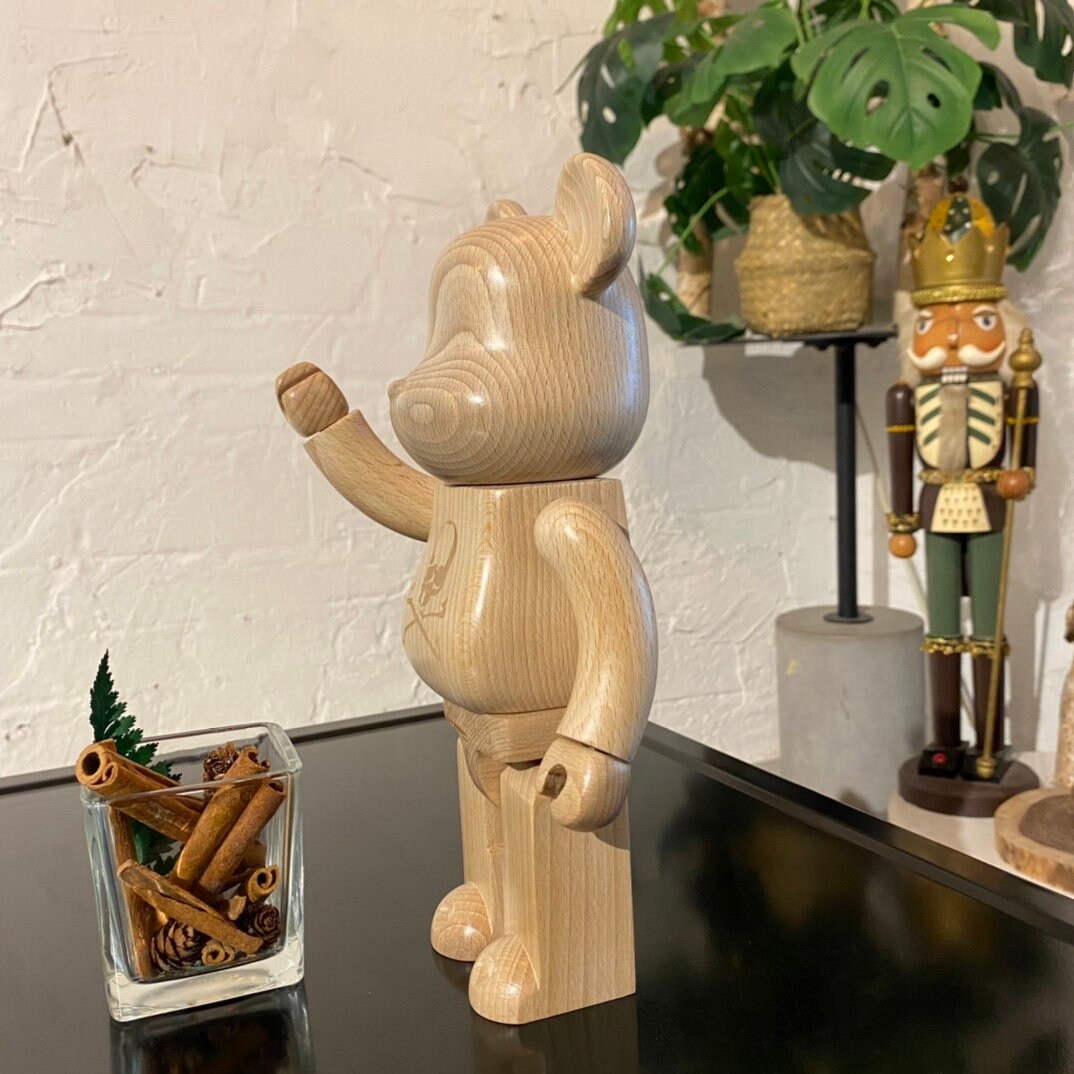 BE@RBRICK 400% Mastermind Japan X Medicom Toy Karimoku Sculpture