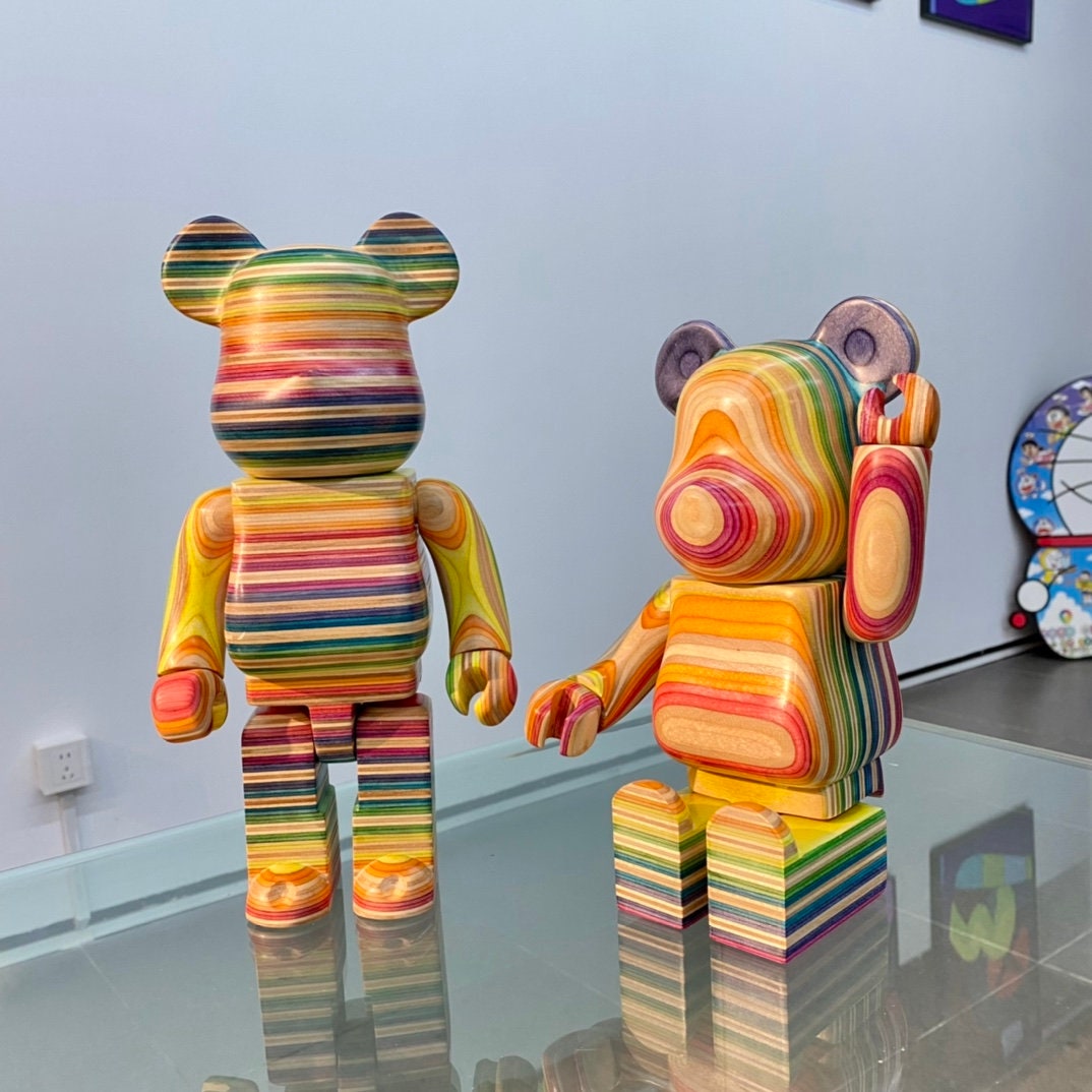 BE@RBRICK 400% Sk8board Rainbow X Haroshi Karimoku Sculpture