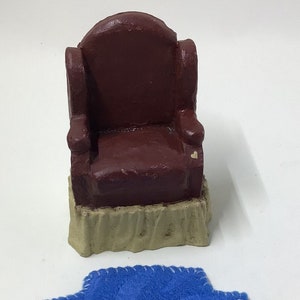 Miniature Doll House Chair with Carpet