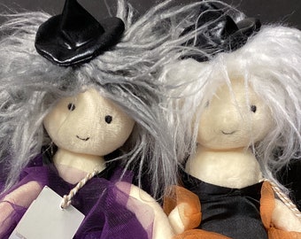 Witches Cassandra and Hazel