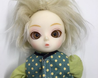 Hybrid Stascie doll
