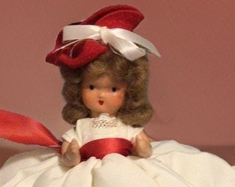 Rosa roja de Hollywood Doll Company