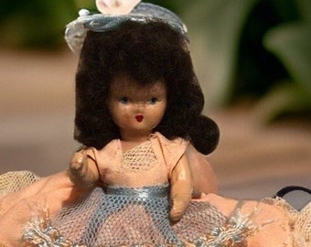 Kleine blauwe schort van Hollywood Doll Company