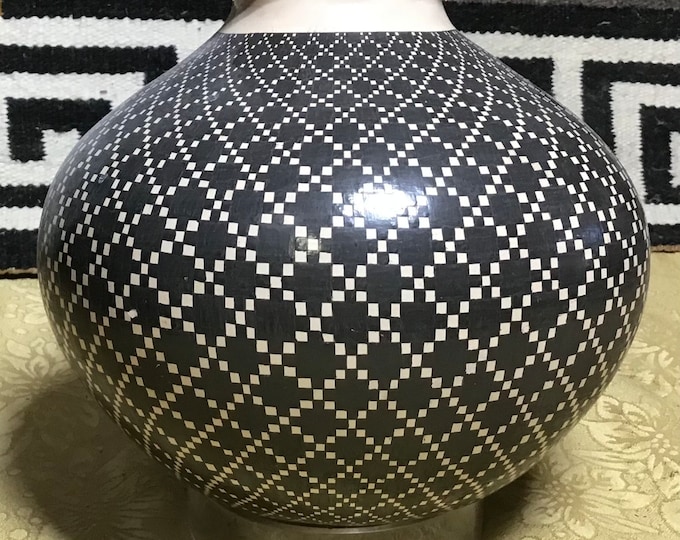 Original Blanca Ponce Vase