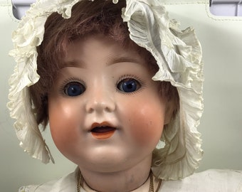 1907 Porzellan-Fabrik Burggrub Baby Doll