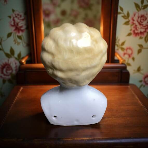 ドイツアンティーク チャイナヘッドドール 34cm ブロンド アンティークのドイツ製ブロンドチャイナヘッドドール – 繊細な女性的