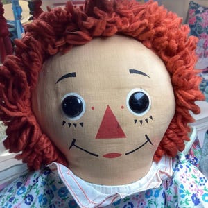 19-Inch Knickerbocker Raggedy Ann Doll – Floral Dress – Good Display Condition