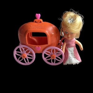 Cinderella -Little Kiddles Storykin Series- 1968