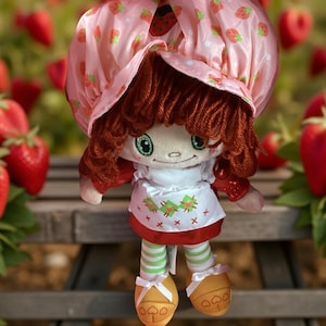 Strawberry Short Cake Doll - 36 cm