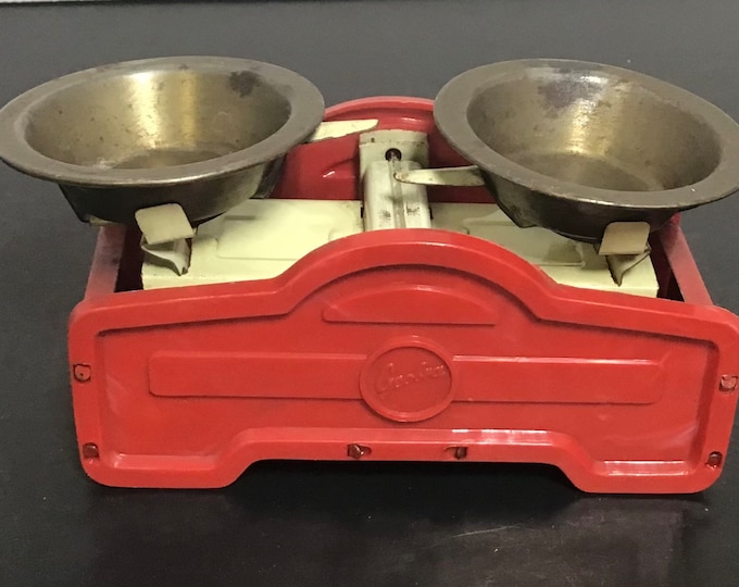 Miniature old fashion scale