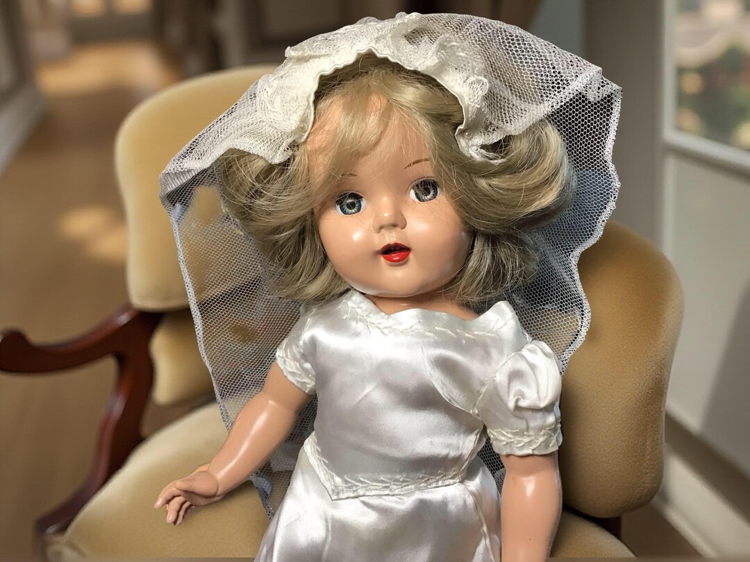手作り人形　花嫁￼ 1950年代のヴィンテージ ハードプラスチック製花嫁人形 – ヴィンテージ