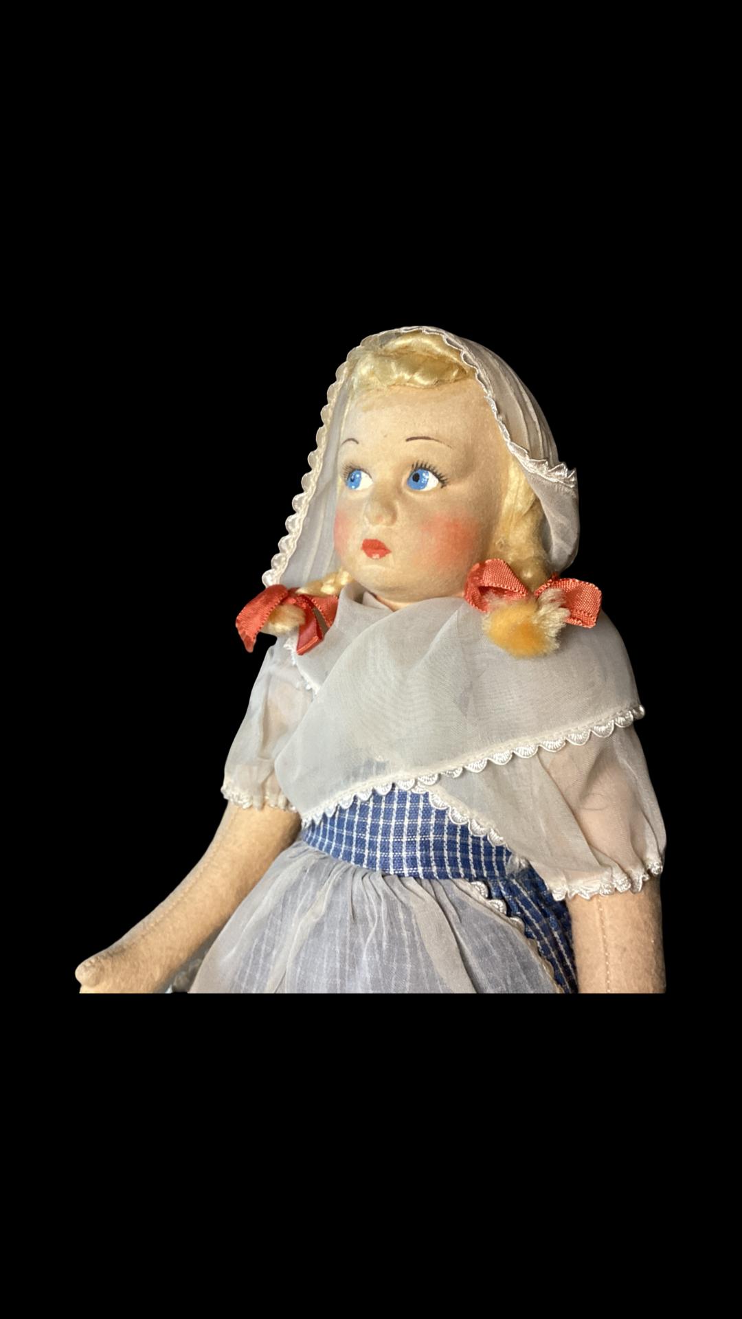 1960年代のヴィンテージイタリア製レンチフェルト人形 - 15インチ